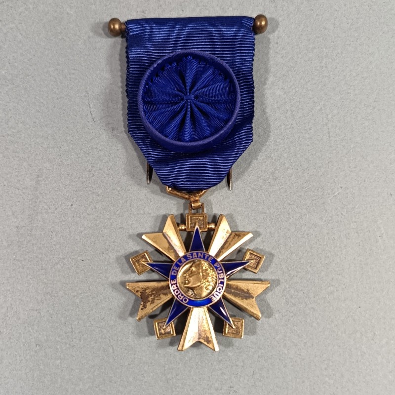 MEDAILLE D'OFFICIER DE L'ORDRE NATIONAL DE LA SANTE PUBLIQUE FABRICATION EN ARGENT EN COFFRET